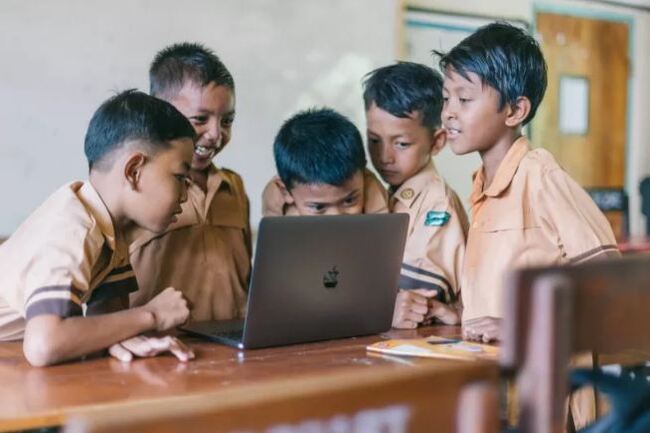 Dampak Positif Teknologi dalam Pendidikan Anak-anak
